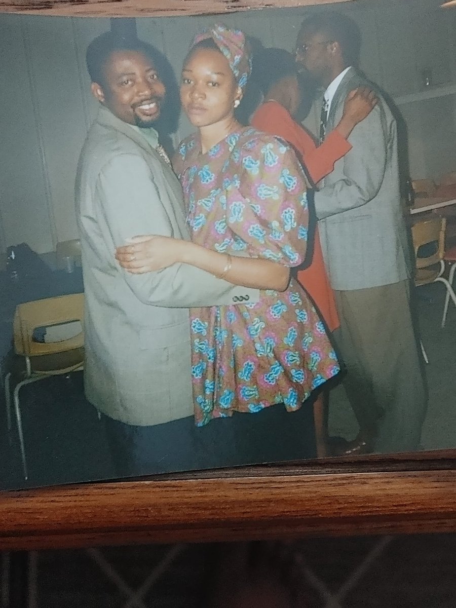 DBangala's tweet photo. Quand nous fûmes. Tango tozalaka. Yo femme noire , #Bakutu ,femme africaine. https://t.co/XhW5n7Onm1