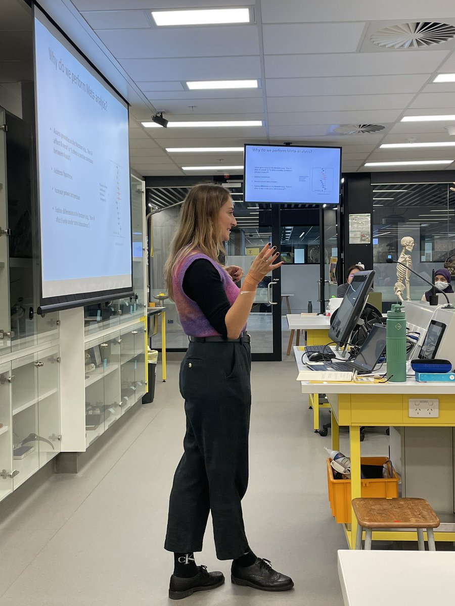 fonti_kar's tweet photo. Massive turn out for the Intro to Meta-analysis workshop by @Erin_Macartney_ 👩‍💻#UNSWcodeRs @EERC_UNSW @unswbees https://t.co/16Jcf78Qax