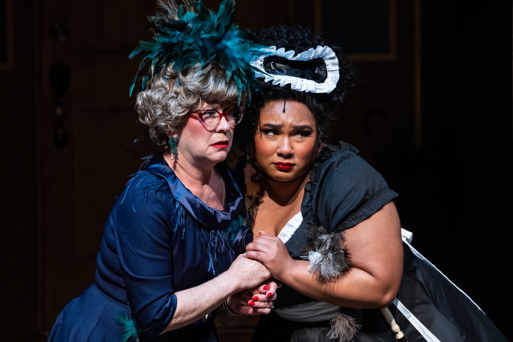 Mercury Theater presents CLUE. The play based on the movie based on the board game, this ensemble piece is chock full of jokes and physical comedy for a fun night out. Read our review here --

#chicagotheatre #mercurytheater #clue

picturethispost.com/mercury-theate…