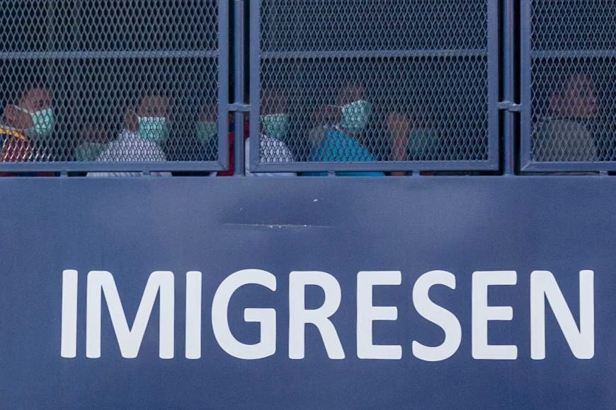 “Sending asylum seekers back to #Myanmar means putting activists, dissidents, & persecuted minorities in crosshairs of the repressive junta. #Malaysia should grant the UN refugee agency immediate access to everyone held in immigration detention' says @hrw hrw.org/news/2022/10/2…