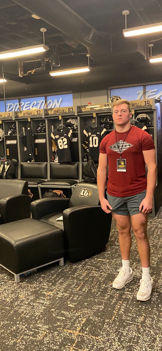 jackstump89's tweet photo. Thanks @coachgarcia57 @stugfb @CoachAntJones36 @LindenwoodFB for a great game day visit. Game was a blast, Go lions! https://t.co/1uYevod7lv
