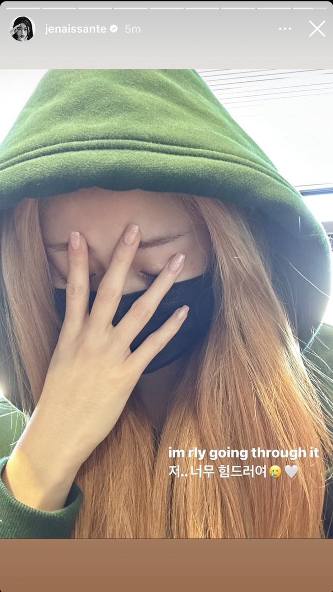 kpophappenings_'s tweet image. she’s so real for this