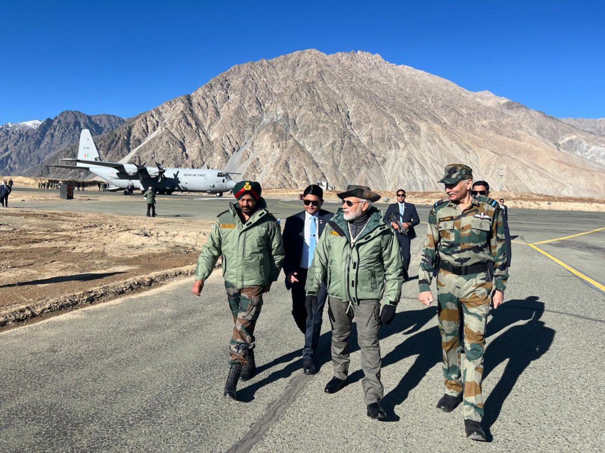 IPARCINDIA's tweet image. Prime Minister Shri @narendramodi has landed in Kargil, where he will celebrate Diwali with our brave soldiers