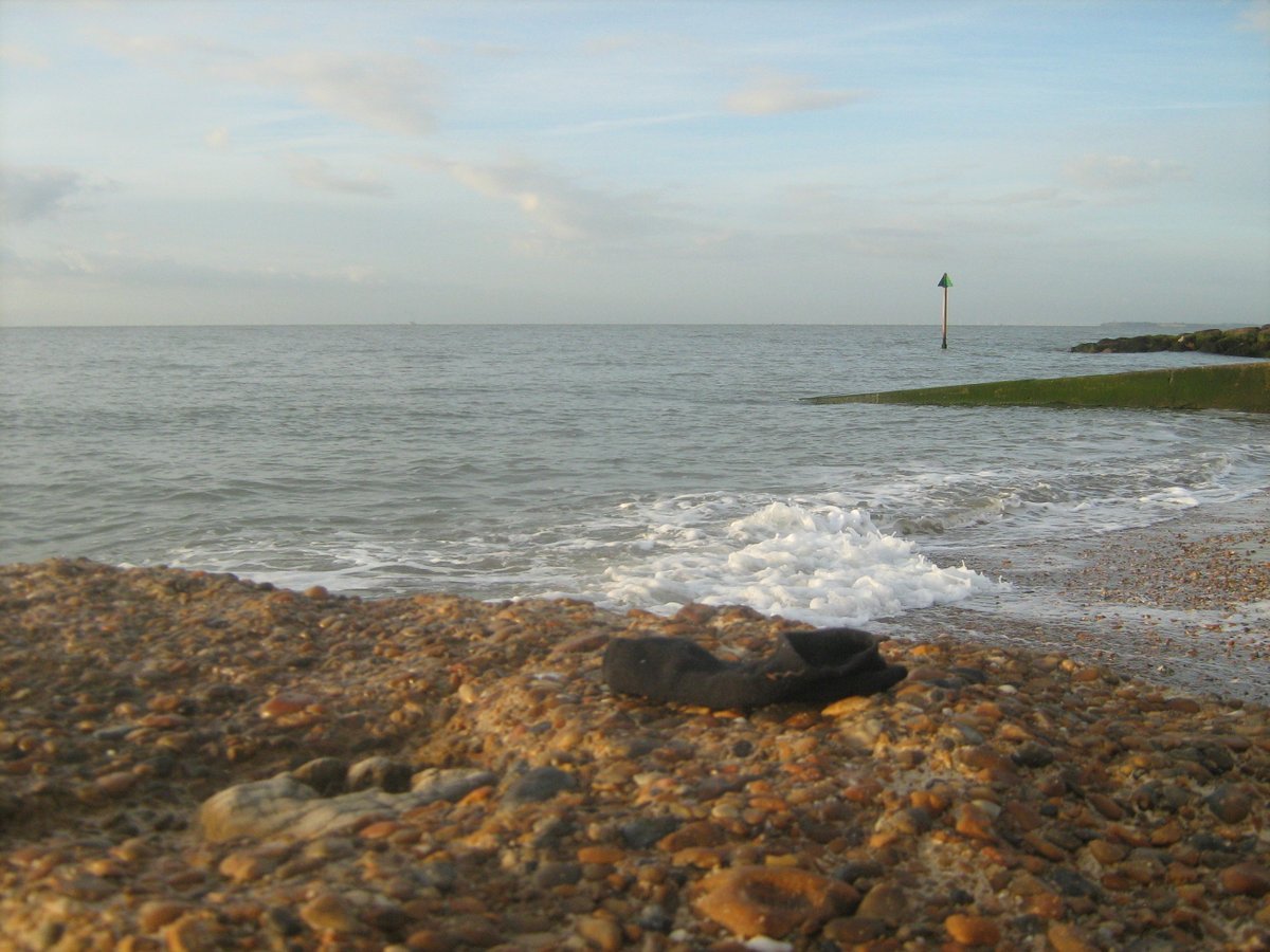 jonnyald's tweet image. down at Felixstowe beach #lostsock #ship #pebbles #groynes #horizons #suffolk  #coast