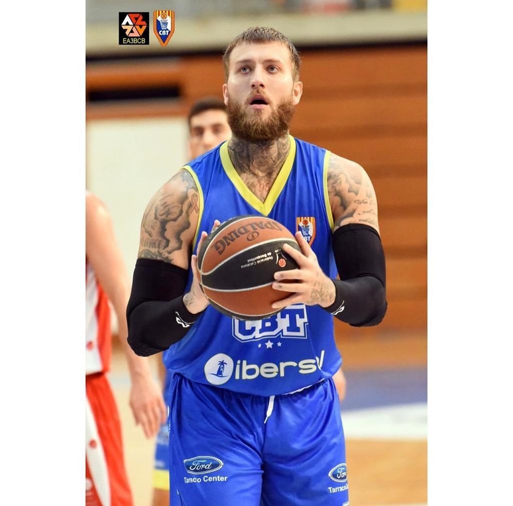 Start a streak. Alex Doche <a href="/ADfor3/">Alex Doche</a>  and Club Basket Tarragona post another 81-69 win against Club Bàsquet Igualada with Alex pouring in 17pts, 7rebs, 2ast, 1blk on 4-5FG. Great win. #keepthestreetsalive