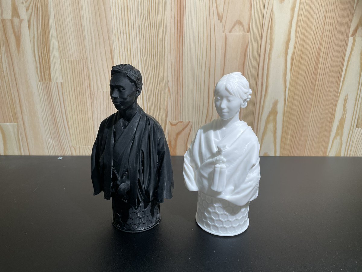 mituwa4516's tweet photo. だいぶご無沙汰しております！
スキャナーとzbrushを使って和装のフィギュア製作しました！
大きさは約200mmです！

#和装 #フィギュア #3dプリンター #3dスキャナー #zbrush https://t.co/3foc1UezNH
