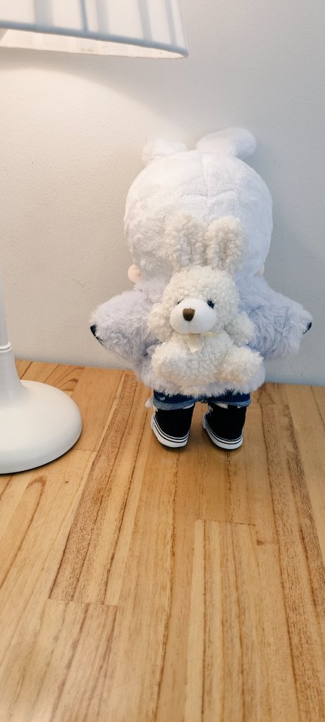 #몽클마켓_후기
안녕하세요 러뷰어 저는 (백설)문대🐶
저 예쁜가요?

털잠바 <a href="/I_ridescentstar/">이리디센트(close)</a> (이리디센트)