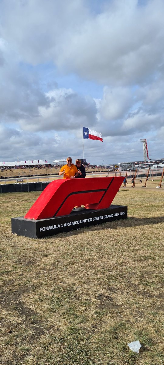Na een werkelijk fantastische dag op <a href="/COTA/">Circuit of The Americas</a> door naar Sincity, net geland in <a href="/LasVegas/">Las Vegas (Parody)</a> op naar nog meer mooie herinneringen maken met drie fijne vrienden!