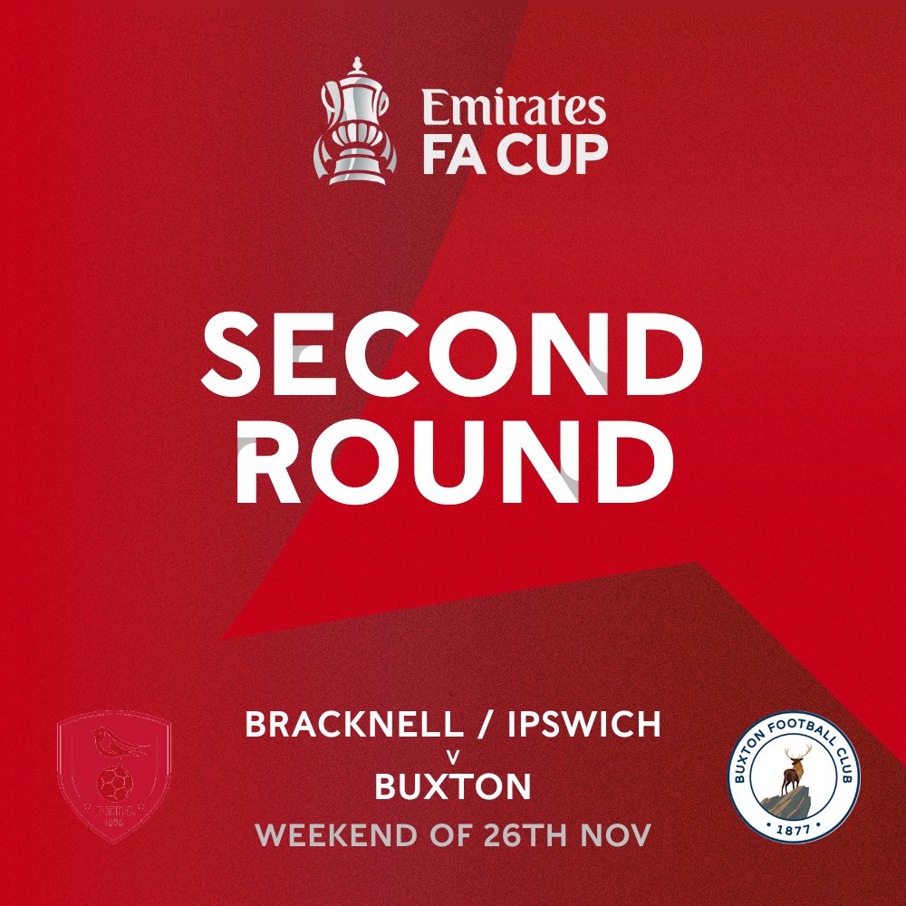 Buxton_FC's tweet photo. We have been drawn away against @BracknellTownFC or @IpswichTown in the Second Round of the @EmiratesFACup.

The tie is due to be played the weekend of Saturday 26th November.

#EmiratesFACup

#UpTheFACupBucks | #TeamBuxton https://t.co/MhBZqp8CSt
