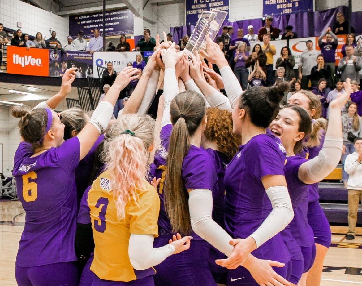 🚨WE’RE HOSTING🚨

UNW was selected as a regional host for the <a href="/NCAADIII/">NCAA Division III</a> National Tournament! <a href="/unwvb/">UNW Volleyball</a> had a record breaking season by finishing 30-2🤯

<a href="/unwvb/">UNW Volleyball</a> will be the no. 1 seed in the St. Paul regional and will compete on Thursday at 8:00 p.m. in our very own Erickson Center!
