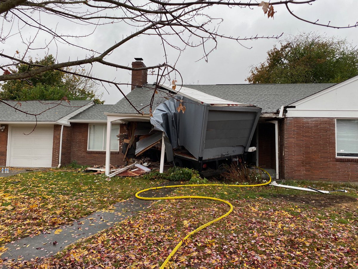 Police investigating a crash in the 8500 block of Wallingford Ave N. Amazingly, no serious injuries. Please slow down. The roads are still very slick.