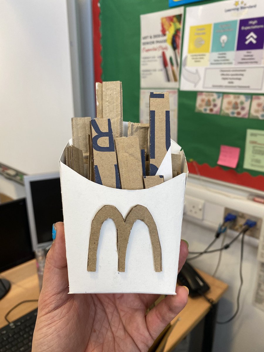 craigroystonart's tweet photo. S2 Art Elective are busy making fast food sculptures 🍟 🥤 🍔 🍕 🗿 https://t.co/2TmPR2jf09