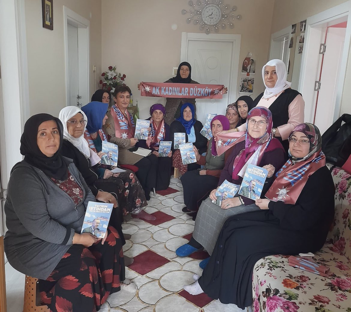 Bordo-Mavi renklerle sandıktayız.☺️

#1NoluSandık 
#Hedef2023