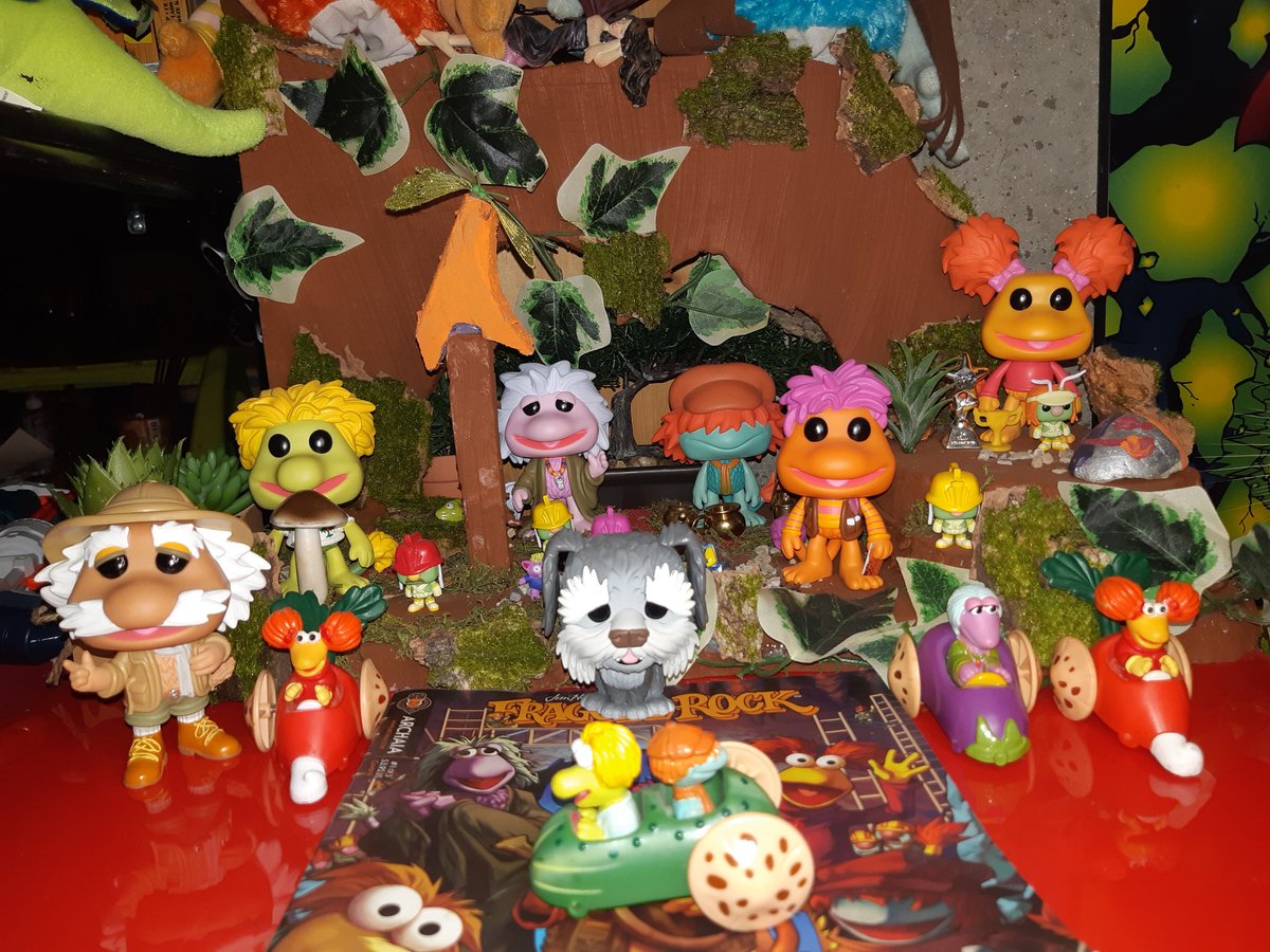 LocutionRevolut's tweet photo. 1st day of the November Funko Photo a Day Challenge. Theme=Retro
Down in Fraggle Rock! @OriginalFunko 
#FunkoPhotoaDayChallenge #Retro #FraggleRock #DowninFraggleRock #Funko #FunkoPop #FunkoFamily #FunkoFunatic #Funatic #GeekShit #PopFunko #Collector #Fun #Toycommunity #Funatics https://t.co/XXpolcpNUT