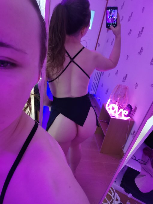 Bonne soirée les coquins ? https://t.co/r1L5qR8SN5