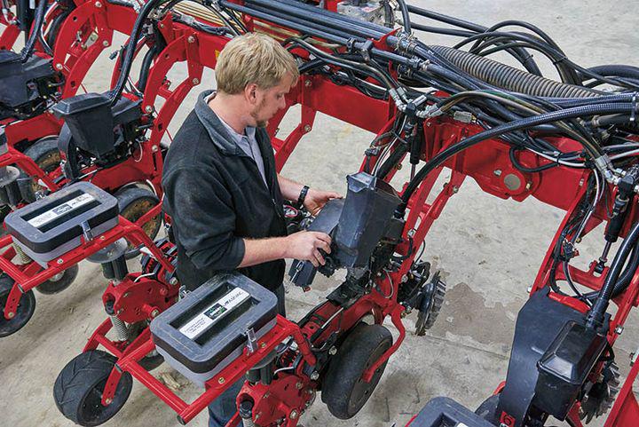Just wrapped up planting? Now is the time to pamper your equipment. We’ve got your post-planting season checklist to hit the fields quicker next spring. ow.ly/iz2z103n8kR