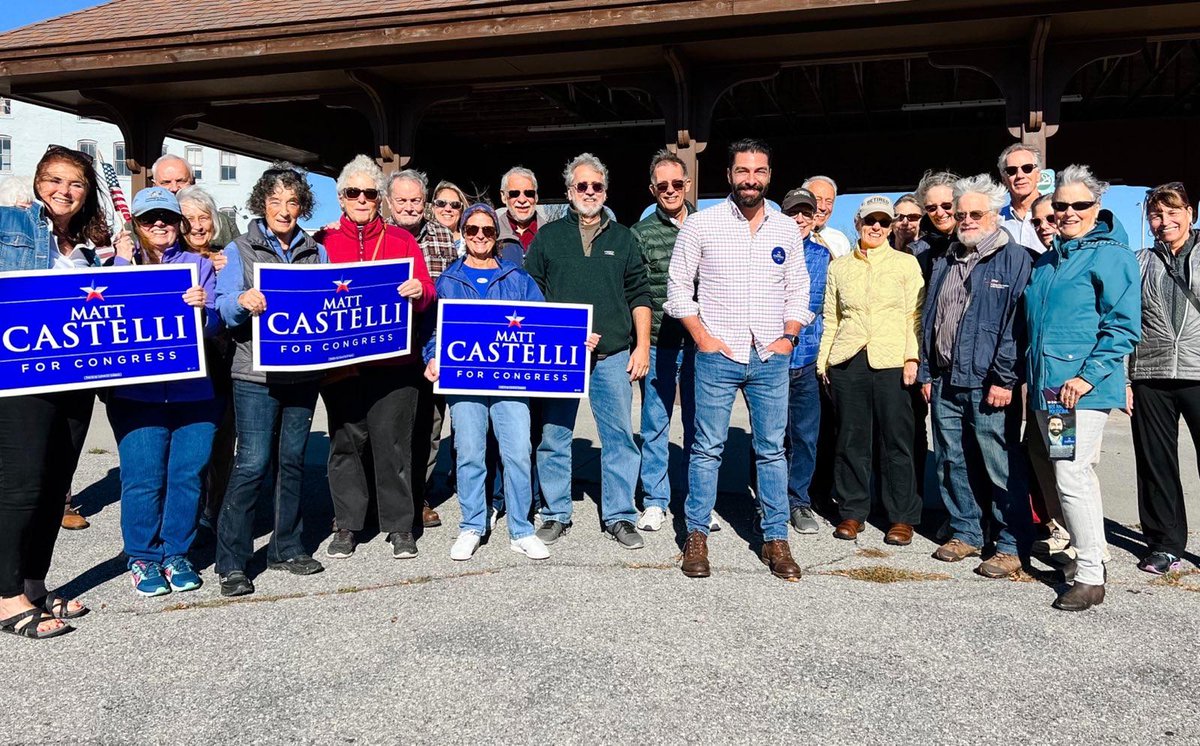 CastelliMatt's tweet photo. I met up with #TeamCastelli volunteers in Gloversville, out in force knocking doors and talking to neighbors about what's at stake in this election. #NY21 is fired up and ready to #VoteCastelli. #GOTV https://t.co/lHUCQZXS9X