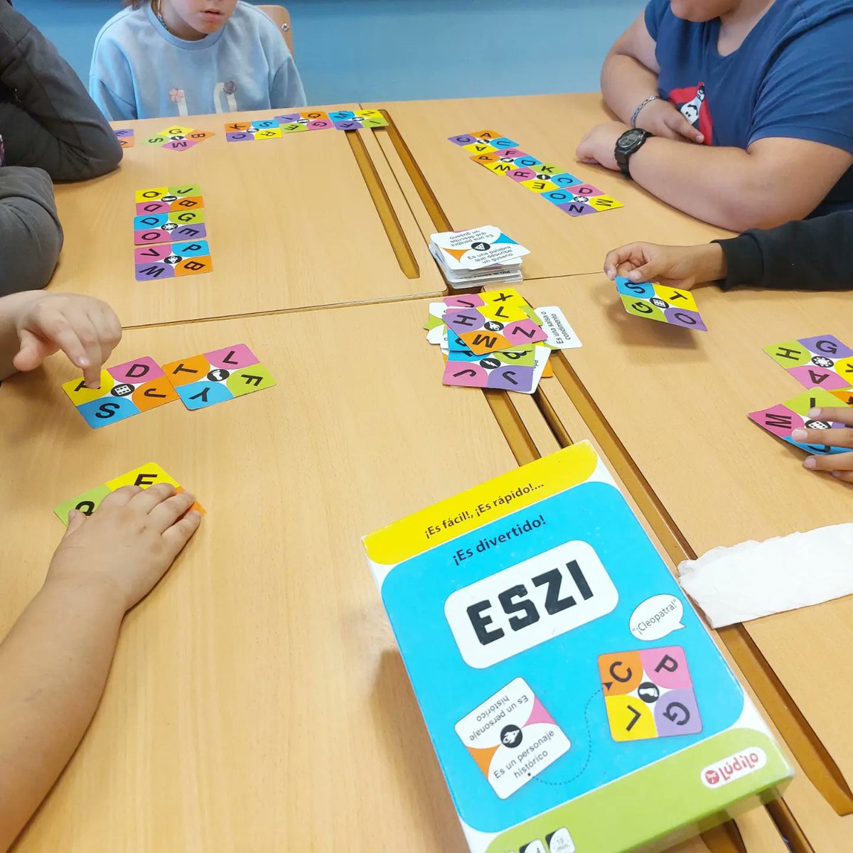 AFIM21_alm's tweet photo. Increíble el comienzo de semana en el @AraceliCeip gracias al #ProgramaPROA+Transformate @EducaAnd @educaciongob ¡Diversión y aprendizaje, así da gusto que sea lunes!! 
#conectarjugando https://t.co/X11CSjEFY6