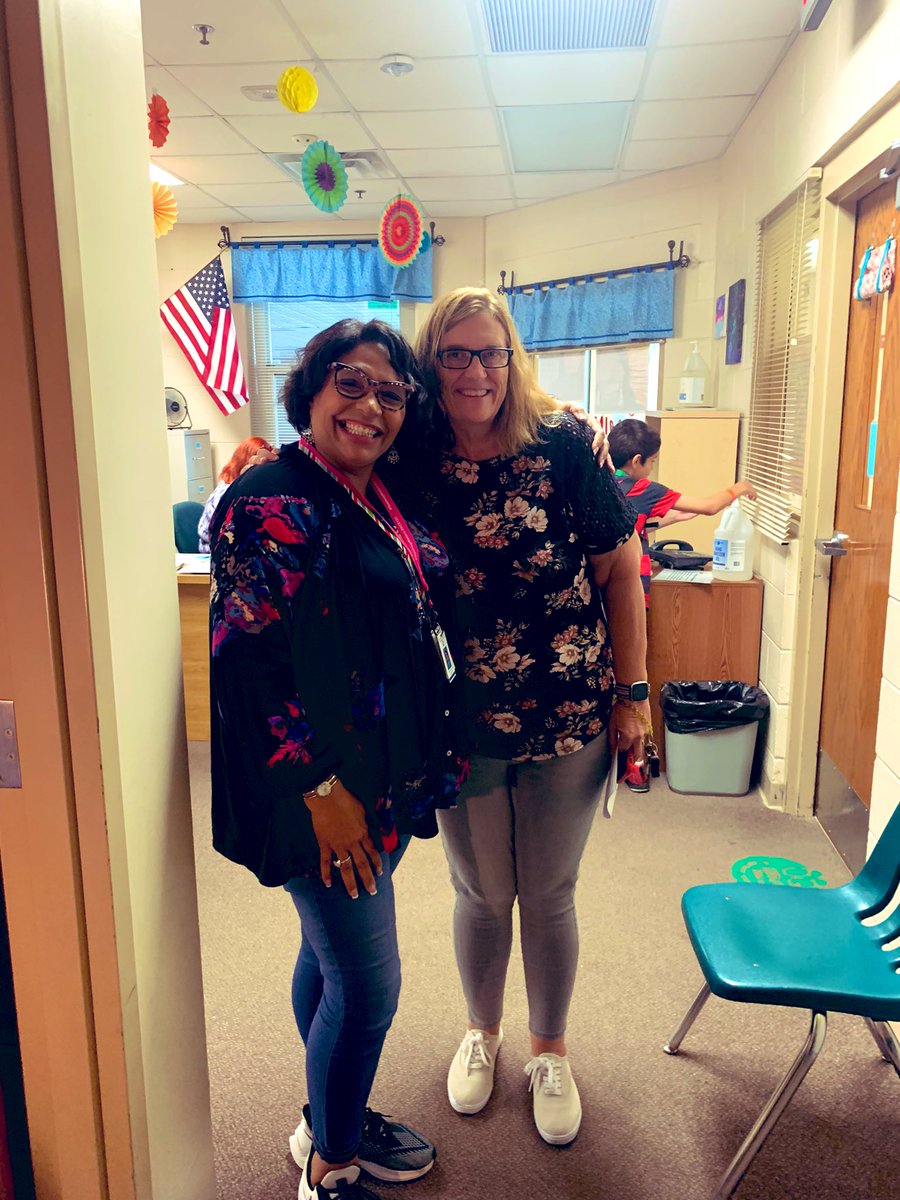 Volusia Recruits (@volusiarecruits) on Twitter photo 🎉Congratulations Ms. Lofton-Sims! Your <a href="/RSMSGATORS/">River Springs MS</a> family is so proud of you for being recognized as our Middle School Rookie Teacher of the Month 👏👏👏
Keep being a light ❤️💡🍎
#TeachingMatters #WhyVolusia #VCS123 🎉Congratulations Ms. Lofton-Sims! Your <a href="/RSMSGATORS/">River Springs MS</a> family is so proud of you for being recognized as our Middle School Rookie Teacher of the Month 👏👏👏
Keep being a light ❤️💡🍎
#TeachingMatters #WhyVolusia #VCS123