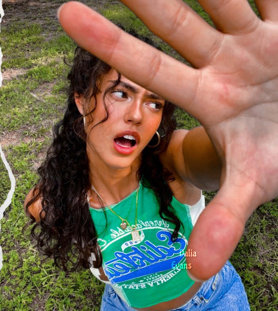 prepdalia's tweet image. - Even the fires on the road
Trying to get away
And all of the stars seem on a roll
Out of control today ...