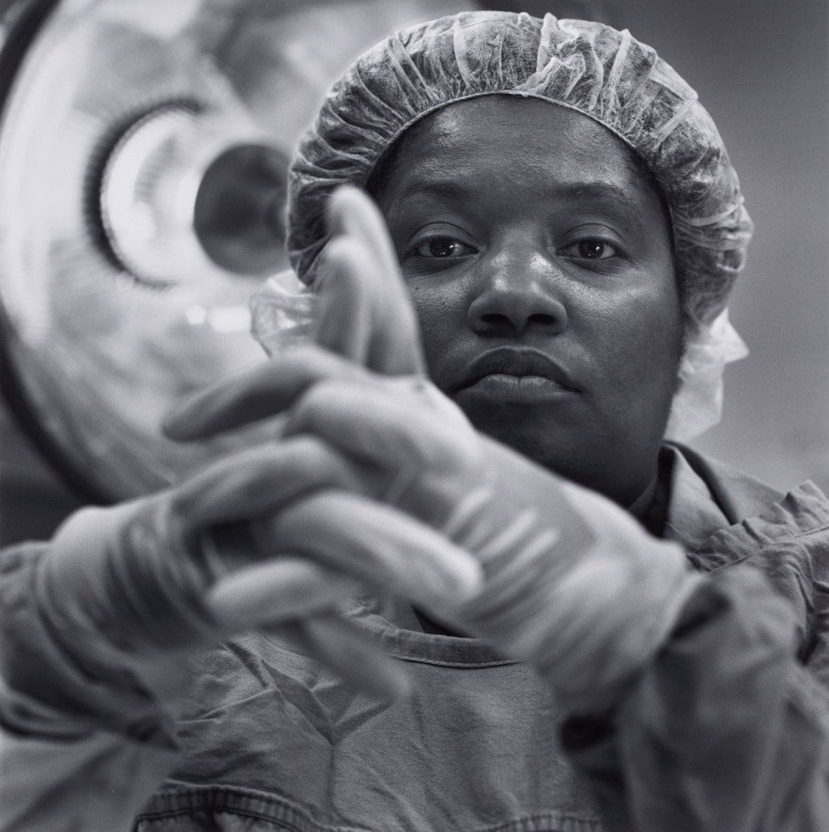 AfricanArchives's tweet photo. Happy 72nd birthday to Dr. Alexa Canady. She became the first black woman to become a neurosurgeon in 1981. She also co-invented a device to treat fluid buildup in the brain. https://t.co/YXuqTxZI17