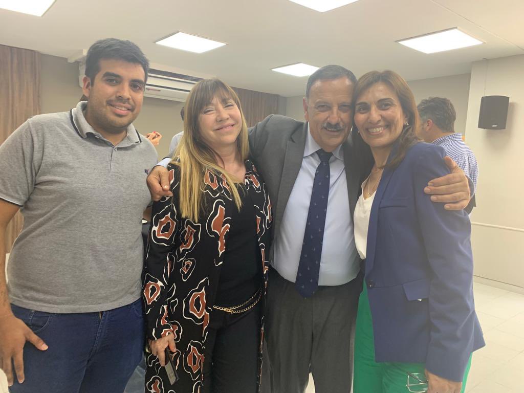 🟣Fortaleciendo la investigación y la extensión en las ciencias sociales.
La unlar realizará trabajo conjunto con <a href="/MDSNacion/">Ministerio de Desarrollo Social de la Nación</a> a cargo de la Ministra <a href="/vtolosapaz/">Victoria Tolosa Paz</a> y con el <a href="/LrDesarrollo/">Min. de Desarrollo, Igualdad e Integración Social</a> 🟣
#launlarquemerecemos
<a href="/QuintelaRicardo/">Ricardo Quintela</a>
<a href="/turcomenem/">Alfredo Menem</a> 
<a href="/silsupaez/">Silvia</a> 
<a href="/jonathanabelgo1/">Jonathan Abel Gomez</a>