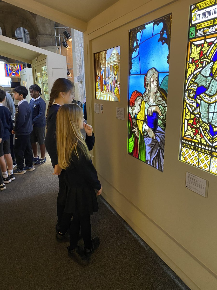 LCPS07's tweet image. Swifts Y6 loved the stained glass museum @Ely_Cathedral today. They explored portraits and how art can be used to express identity. They took inspiration from the glass to begin their own portraits. Lots of links to our history and religion and world views curriculum too!