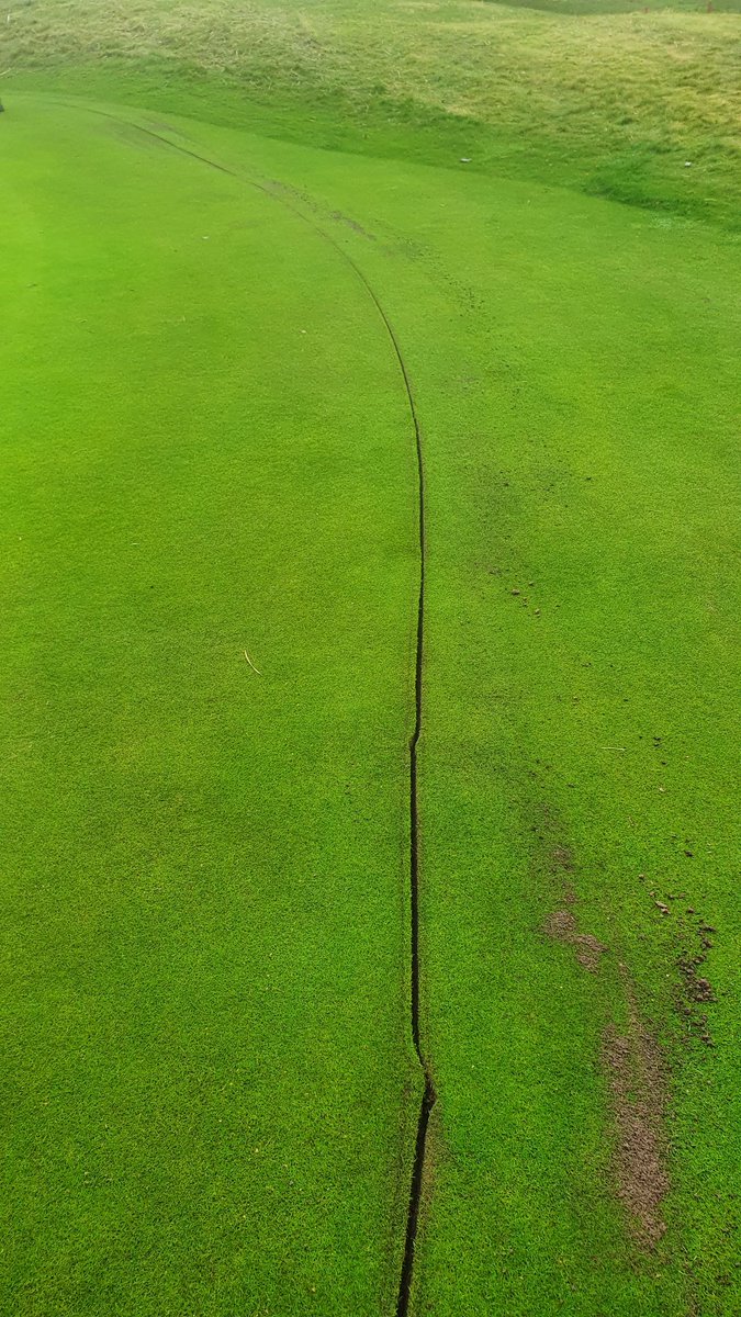 First lateral pipes going in on the 9th green <a href="/carnoustiegolf/">Carnoustie Golf Links</a> days are getting shorter and shorter working with head touches <a href="/AdrianMortram/">Adrian Mortram</a> <a href="/MJAbbottLtd/">MJ Abbott Ltd</a> <a href="/RainBirdGolf/">RainBirdGolf</a>