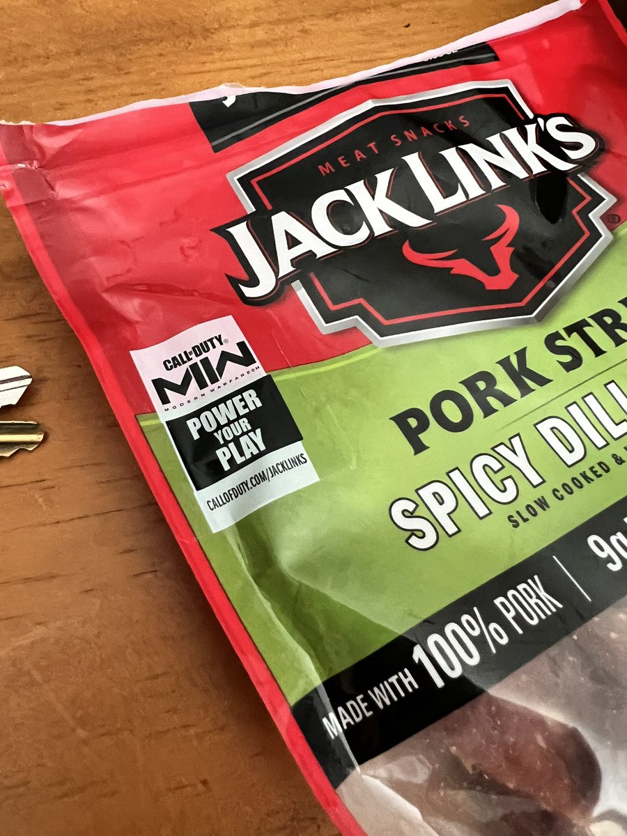 STOMMR's tweet photo. @JackLinks has too much faith in humanity. Grabbed a pack while in Walmart cause why not, cool skin. Thought the code would be inside considering every single pack looked this way. Nope, apparently ‘Power of Play’ appears after the code has been removed. On the outside…really? https://t.co/5lqcyvQuPP