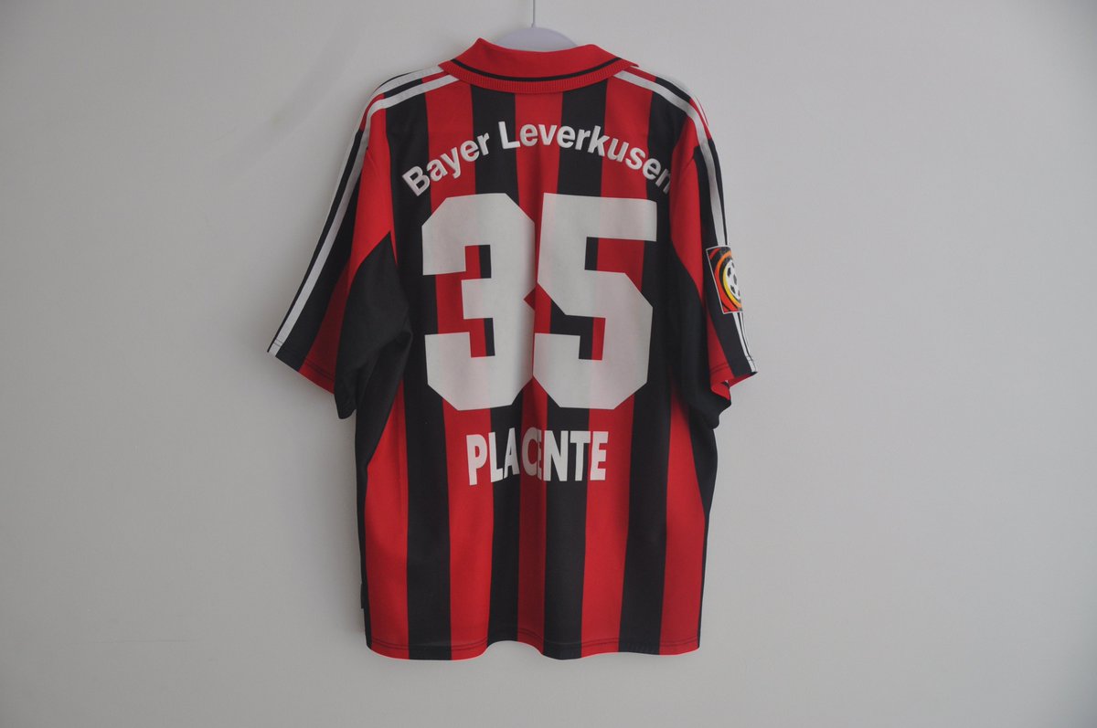 B18Tsubasa's tweet photo. @shirt_x Team: Barcelona  Season: 2015/2016 
Type: Away  Name: Neymar
Size: M  Condition: 9/10
Cost: 70€ / 60£

Team: Bayer Leverkusen  Season: 2001/2002
Type: Home  Name: Placente
Size: L  Condition: 8/10
Cost: 77€ / 65£

https://t.co/W7Ij9a4tmw https://t.co/hkSbIYs7Ty
