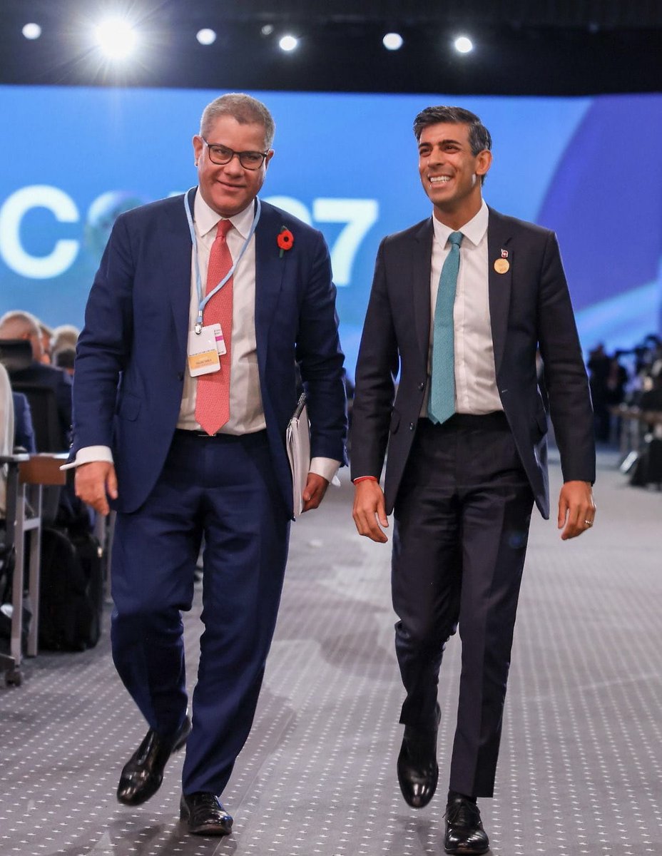 HodgsonGeorge's tweet photo. Resultados importantes hoy @COP27P:
✔️Firma de la Alianza #UKCOL para el Crecimiento Sostenible 
✔️ Lanzamiento de la Alianza de los Líderes por el Clima y los Bosques por @petrogustavo y @RishiSunak
✔️Declaración conjunta del 🇬🇧🇳🇴🇩🇪 con $25m más para proteger la Amazonía 🌳 https://t.co/5FfI7zRs1y