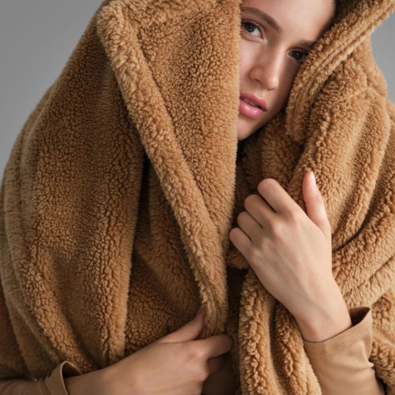 mallatbayplaza's tweet image. Fur-ever cozy and ready for fall with the GAP Furry Coat. Shop our @Gap store today!

#gap #fallcoat #falljacket #mallatbayplaza #bronxmall #bronxnewyork #bronxny #bronxstyle #bronxstrong #bronxbus #family #lifestyle #mall #shoppingmall #fashion #shop #happy #fall #fallshopping