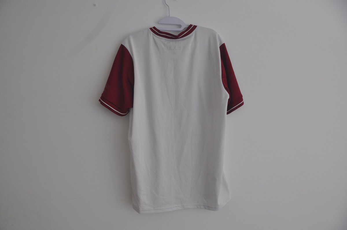 B18Tsubasa's tweet photo. @shirt_x Team: Bayern Munique  Season: 2019/2020
Type: Limited Edition  Size: L
Condition: 9/10  Cost: 120€ / 102£

Team: Brazil  Season: 1994
Type: Home  Size: XL
Condition: 8/10  Cost: 95€ / 80£

https://t.co/W7Ij9a4tmw https://t.co/MWos2lr6bO