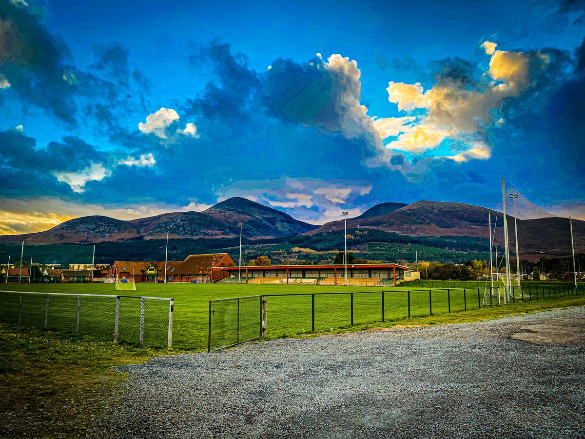 PicturskewPhoto's tweet photo. #Newcastle ‘Where the Mountains of Mourne sweep down to the sea’ @LoveBallymena @WeatherCee @angie_weather @barrabest @Deirsco #gacnewcastle @bryansfordgaa @MourneDaily @MourneBrewery @Mournelive @MGSGeotourism @visitmourne @mourneseafood https://t.co/iNz4AkRqMJ