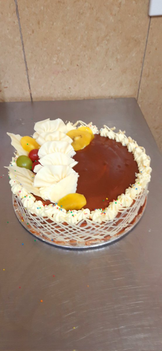 AshokChef3's tweet photo. Chef Ashok kumar 
For Easy Recipes Please Visit my channel https://t.co/CkUysjvwDu https://t.co/er9sZX7pLK https://t.co/wxZ4PJiSrX