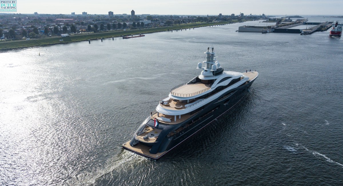 Dutchyachting's tweet photo. The 118m/ 387’2” Project 1010 in IJmuiden last month. Photos by @Dutchyachting.
#Project1010 #IJmuiden #Superyacht #Megayacht https://t.co/ZQgbURYgyh