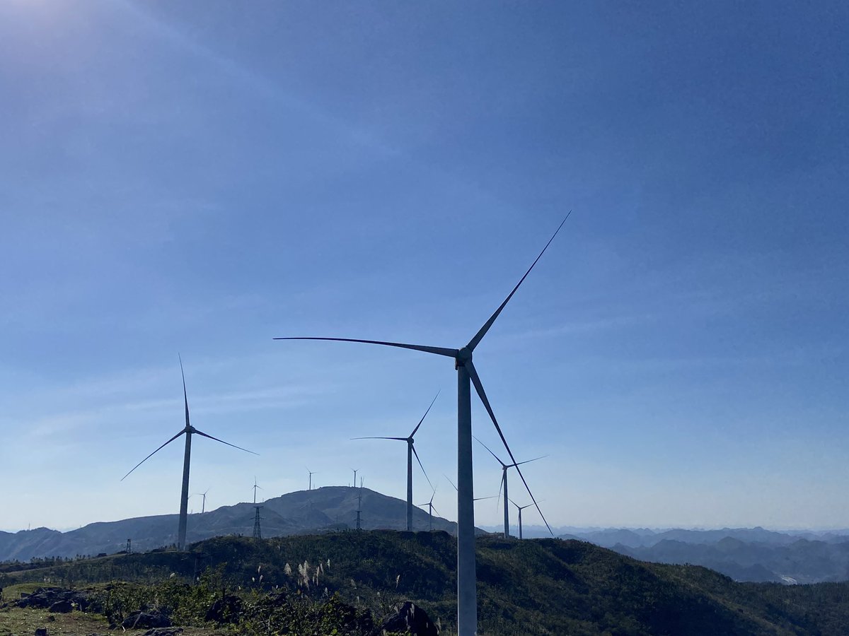 NOBLE9119's tweet photo. 好好骑车享受风景. https://t.co/AOO1mBTirX