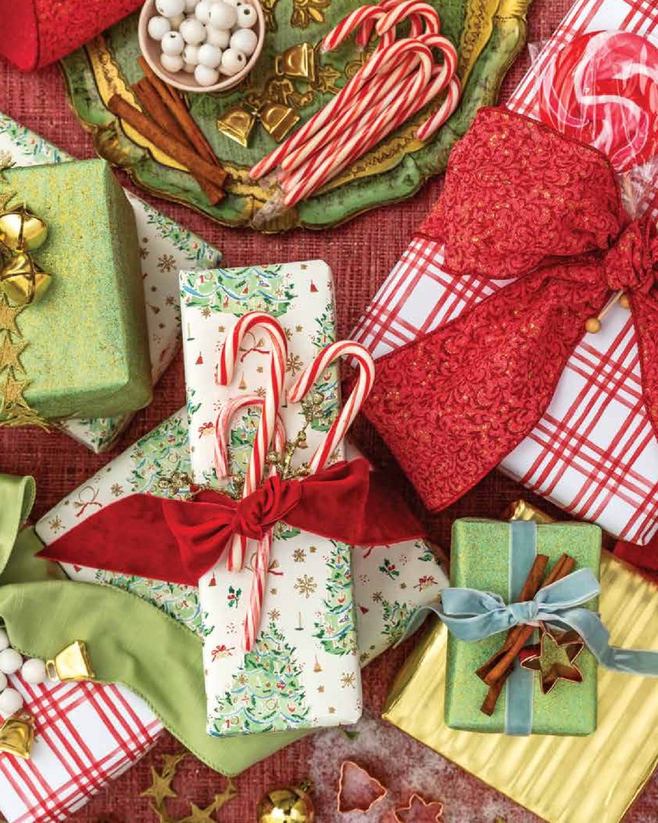 SouthernLadyMag's tweet photo. Silver bells are ringing, and our Holidays At Home special issue is here! Visit https://t.co/ON8tOxTA8V to see a sneak peek and purchase your copy.
#southernladymag #holidaysathome #holidayissue #specialissue #christmas #holidayseason #holidaydecorating #holidaybaking #giftwrap https://t.co/WmXLlMF3dD
