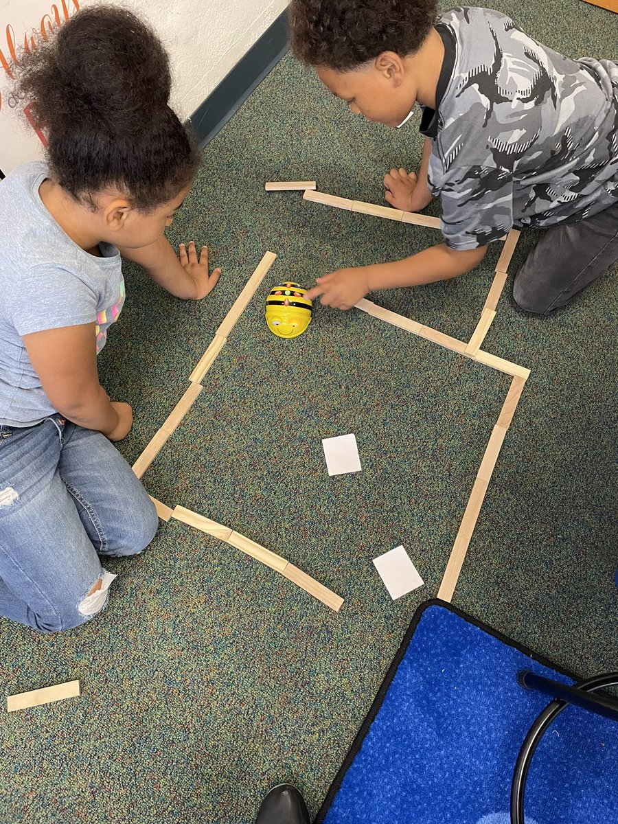 MrsLibraryMedia's tweet photo. Second graders coded their Beebots to collect the papers like Daniel’s parents in The Paper Kingdom!  Stude created routes on paper first, and then recreated them on the carpet. @macdschool @MrsMcLeod3 #mpsct #mpslms #nutmegawardnominees #WhateverItTakes https://t.co/LbcQ2Lou04