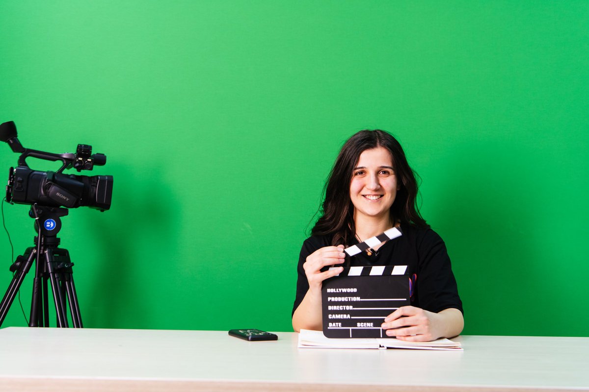 Türkiye’de 1 milyonu aşkın kekeme var. Seda Fırın da onlardan biri. Herkesin “yapamazsın” demesine rağmen iletişim fakültesine girdi, hayali spiker olmaktı. Youtube’da KekeleTv’yi kurarak kekemelerin sorunlarını görünür kıldı. <a href="/KekeleTV/">Kekele TV</a> hurriyet.com.tr/gundem/kekele-…