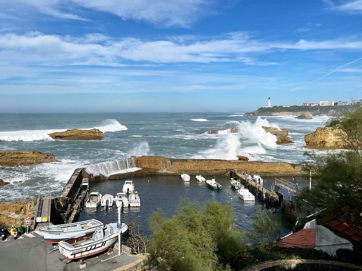 DestinationBtz's tweet photo. Biarritz, lundi 7 novembre 2022 😌

#biarritz #paysbasque #oceanlife https://t.co/8tN247ZZKs
