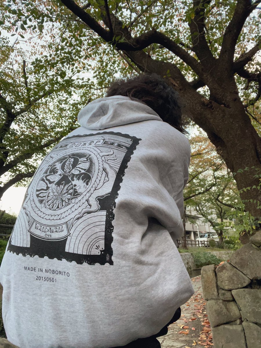 willwill_store's tweet photo. 着用撮りました📸

ゆったり着たかったので僕はXLを選択。
167/XLサイズ着用です。

サイズ展開はS-2XL
カラーはAsh,White,Charcoalの3色展開。
受注期間は11月12日(土)23:59迄。
お問い合わせはDMより。

https://t.co/d0YkLtfrJ3

#シルクスクリーン https://t.co/b4blzinFt2