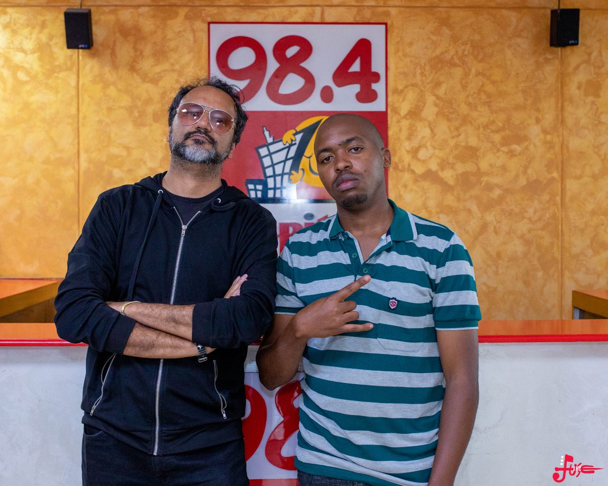 TheFuse984's tweet photo. We had the pleasure of @SLC_254 grace us with their presence in studio as they talked to us about their new album & it's launch that'll be happening on the 18th November 🙌🏾🤟🏾
Get your tickets 🎟 at https://t.co/IxaOZHsVBr…
#straightlineconnection
#TheFuse984 https://t.co/soz0oZf7L9