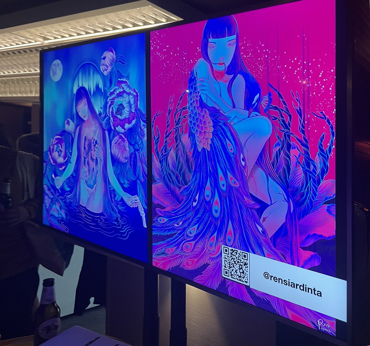 rensiardinta's tweet photo. Gm🌸
Two of my pieces, "Saint of Bravery" &amp; "Flawless"are currently showcased at @arcadeapes in London. 

Massive thanks to @AdamRattigan for this wonderful opportunity and for this documentation pics🤍
Hope you all have a nice Monday, friends! https://t.co/ilzwUwOL83