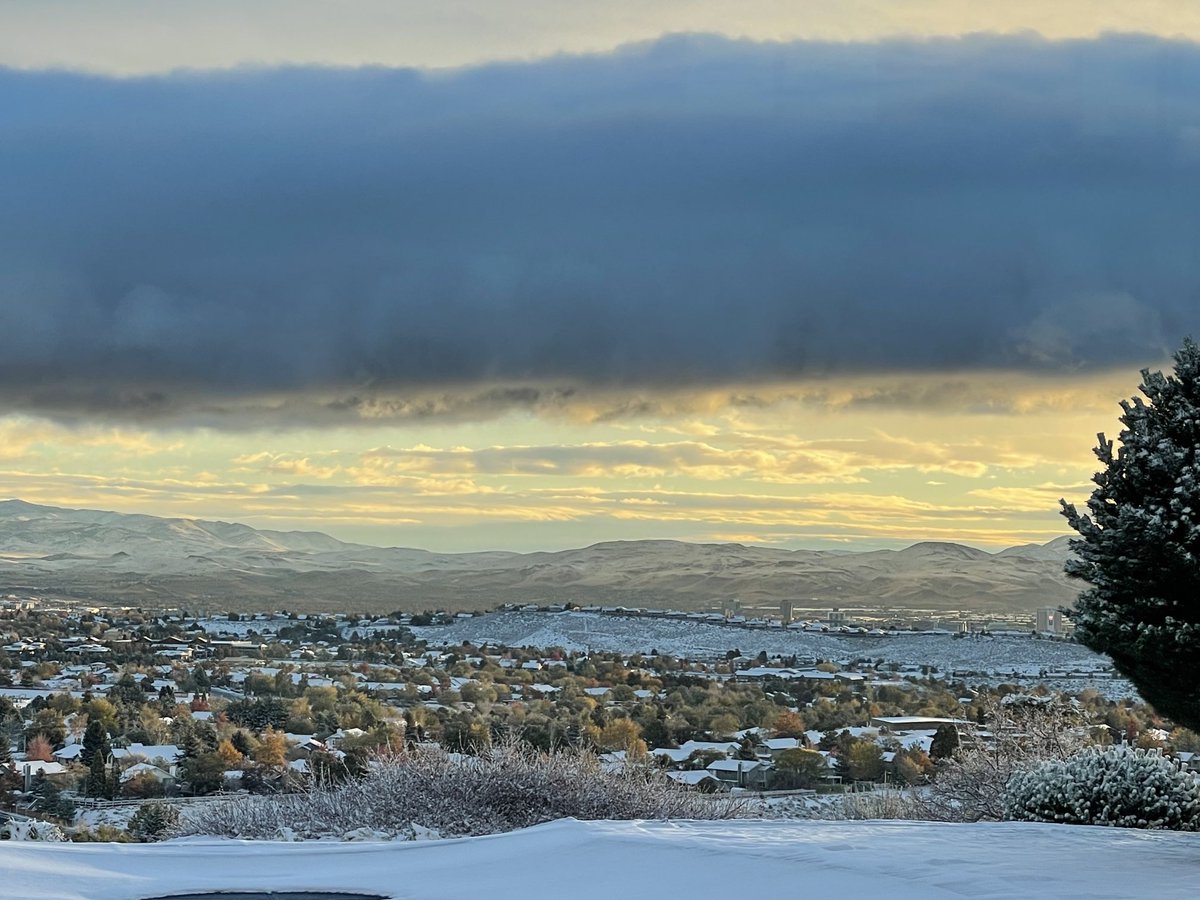 Mother Nature just showing off this morning❄️🌦 #Stunning #BiggestLittleCity