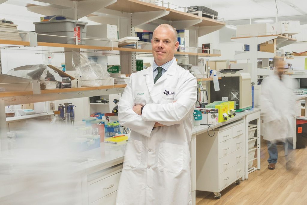 👨‍🔬🔬 Dr. Ted Price received a five-year, $11.3 million grant from the NINDS to launch the Human Nociceptor and Spinal Cord Molecular Signature Center. 

Learn more: news.utdallas.edu/health-medicin… 

#pain #painresearch #undergraduate #utdallas #utdallasresearch #CAPS #2022