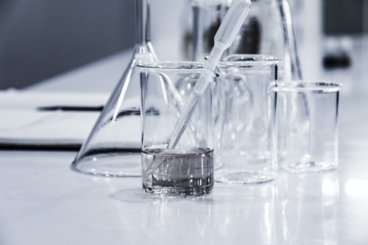 ROMIL_Ltd's tweet image. #Titrimetry is often the first exposure #ChemistryStudents have to #QuantitativeAnalysis.

And although we can’t fix your #titration skills, we can help to ensure your results are as accurate as possible. 

Enter: high-quality volumetric #reagents: bit.ly/3FmZOGy