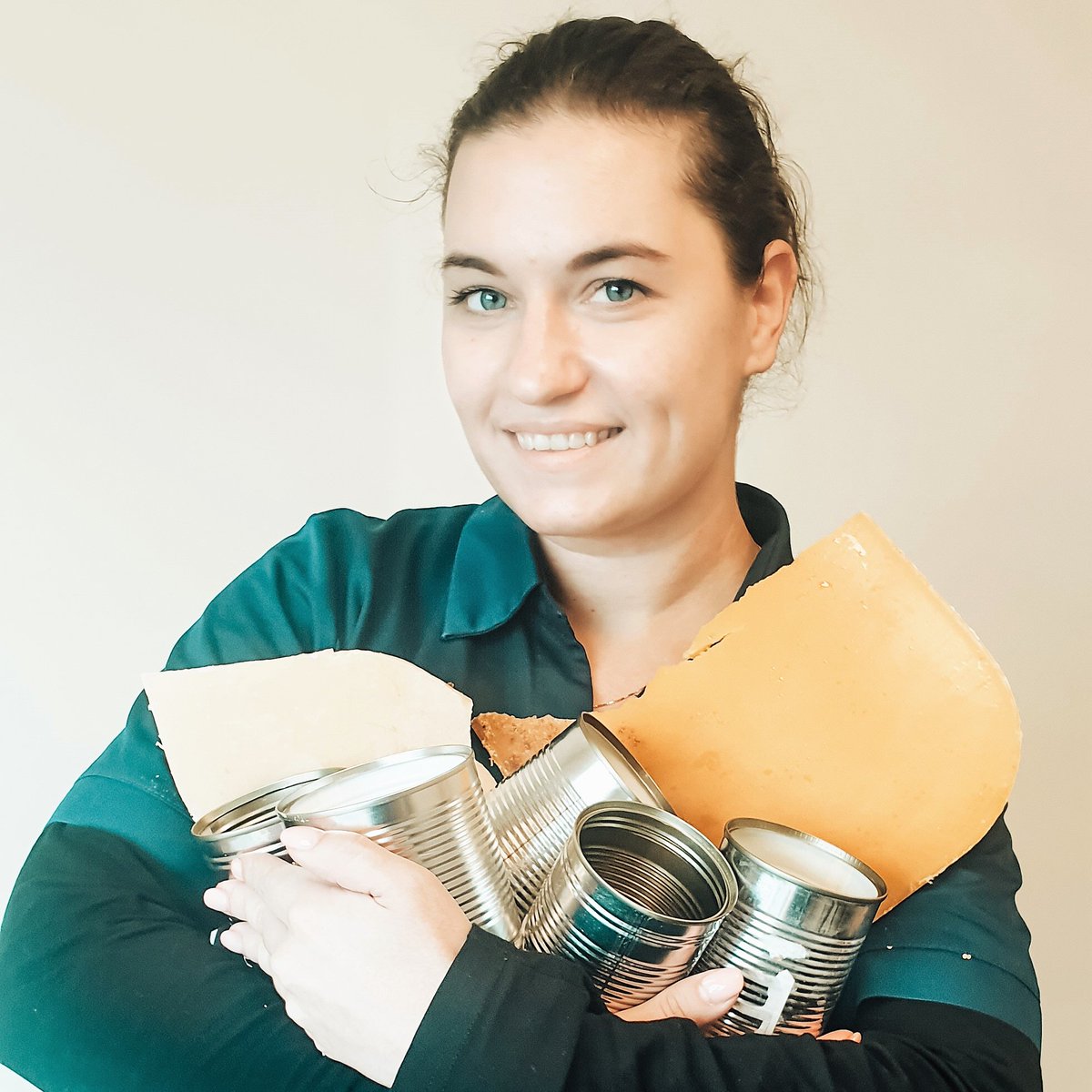 NPVCentrs's tweet photo. Mūsu foršā fizioterapeite Signe Homčenko, kopā ar savu TDA Dardedze, visu RPNC kolektīvu iesaistīja ierakumu sveču izejmateriālu vākšanā.
https://t.co/a83Ziy9NQZ
#palīdzētUkrainai https://t.co/2g14nFZVqE