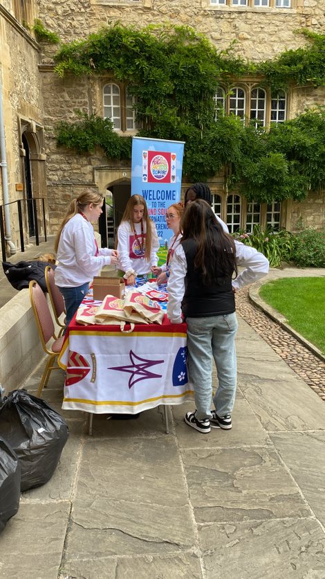 CobhamHall's tweet photo. Cobham Hall’s Round Square delegates joined over a thousand students from around the world at St Edmund’s Hall, Oxford, for the annual conference. We welcomed an international contingent back to our School to complete their UK visit with a programme of activities. 

#CobhamHall https://t.co/fKYa8Yo9hO