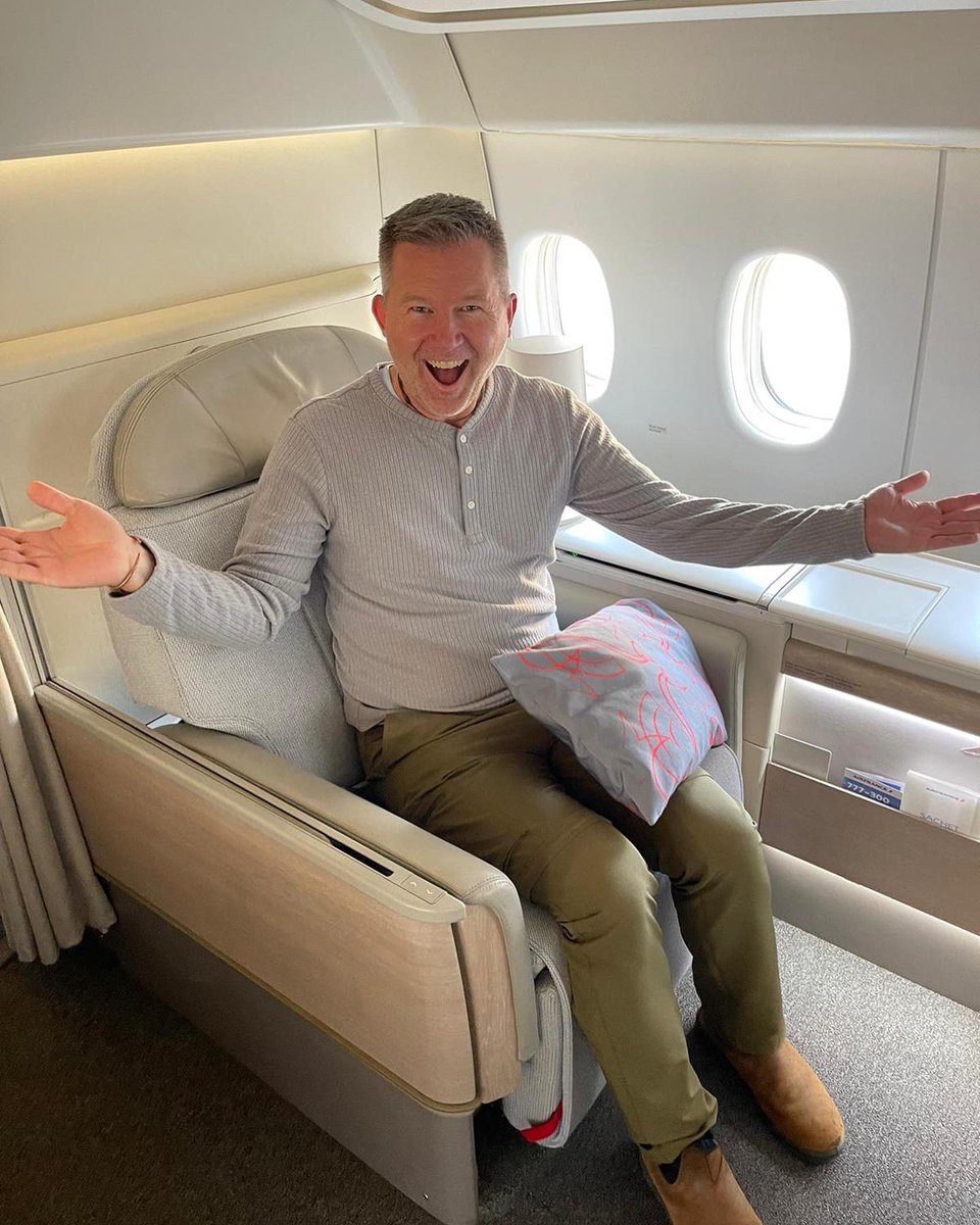 PersonalTravel_'s tweet image. We recently received this message from our agent Dean Nelson “Mass chaos at CDG (Paris) as Air France 🇫🇷 makes a suddenness en air craft switch from the Dreamliner to a 777-300 so the seat assigning is all messed up… however I’m not complaining!” #travel @departuresxdean